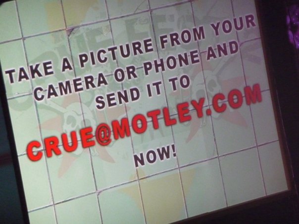 crue-camera-phone